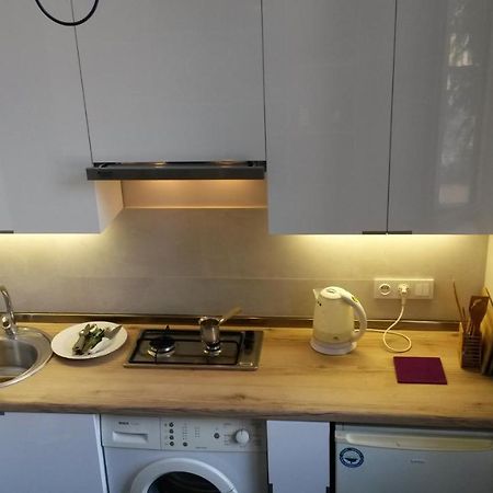 Tengiz'S Apartment On Gorgiladze Батуми Екстериор снимка